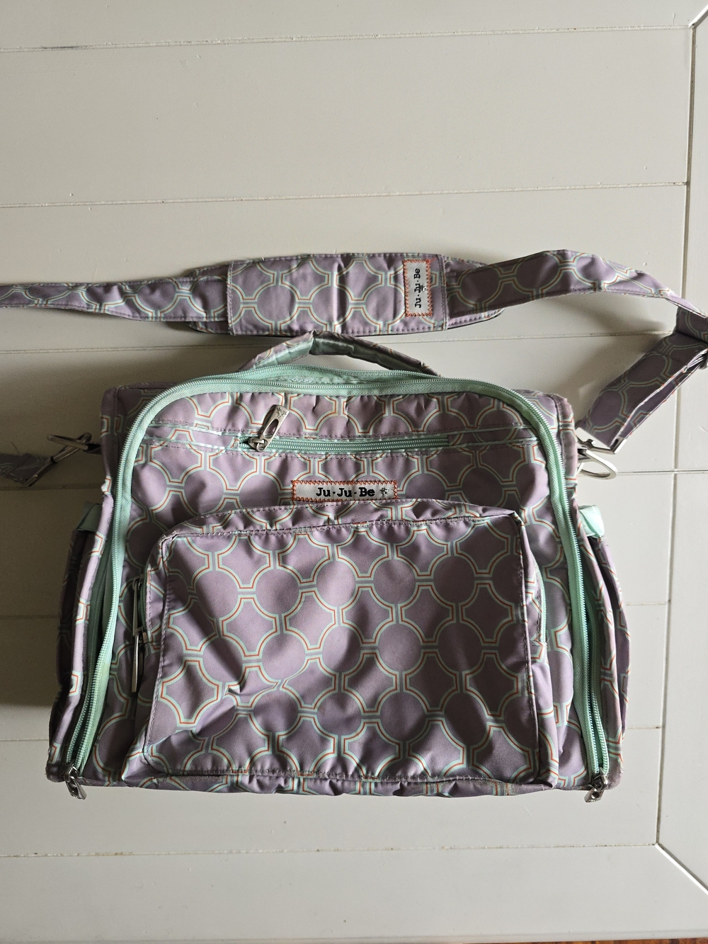 Ju-Ju-Be Patterned Shoulder Bag in Lavender with Mint Trim